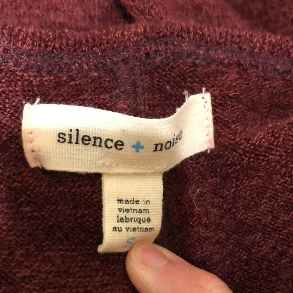 Urban Outfitters Silence + Noise Sweater Size Small Burgundy Red Pullover